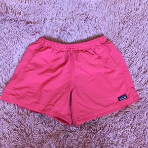 Women’s Patagonia salmon shorts